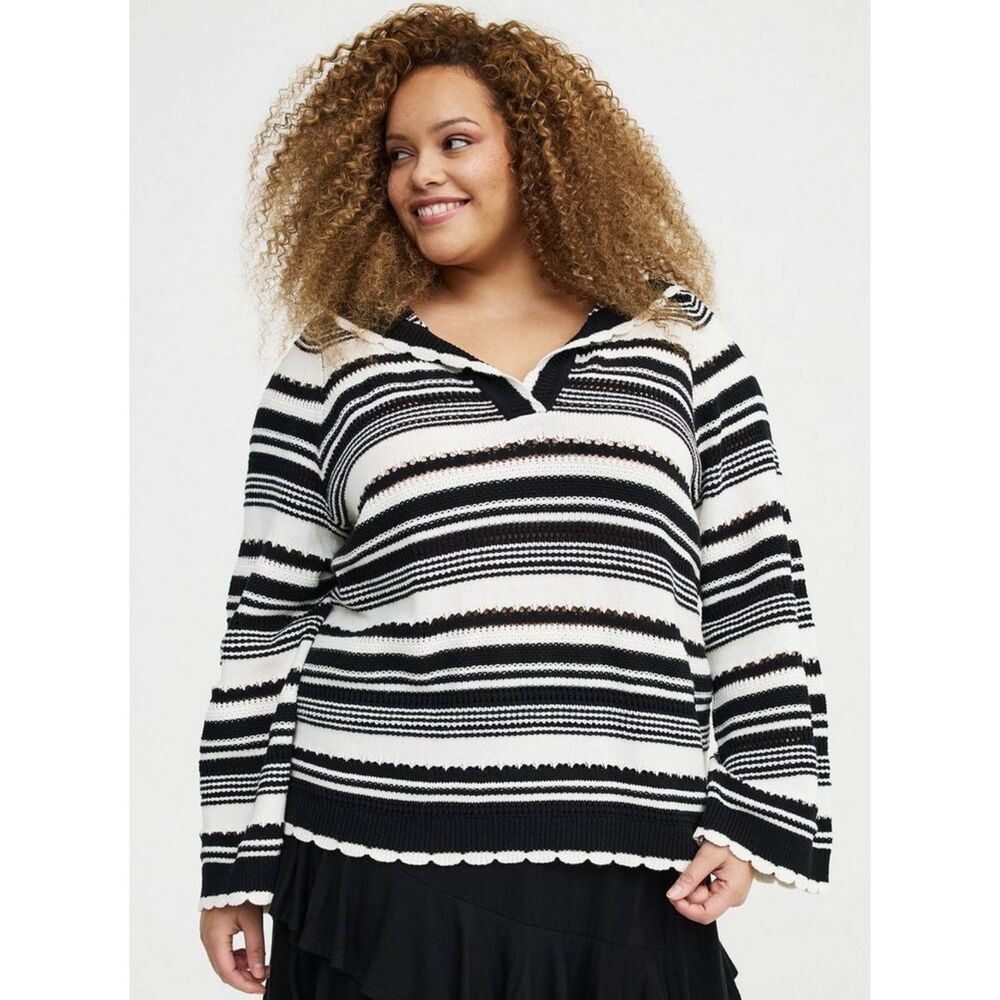 Torrid Stripe Scallop Trim Hoodie Sweater Witchycore Cotton Acrylic Cozy Goth